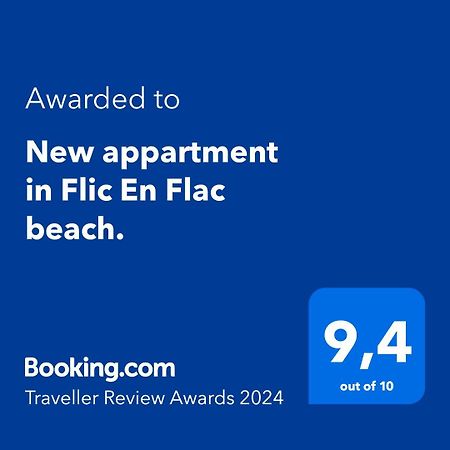 Westside Holidays Flic En Flac Beach エクステリア 写真